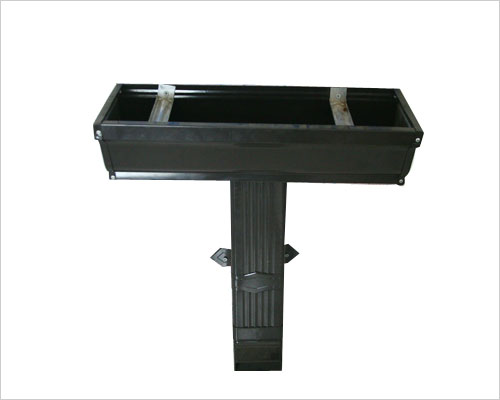 K型彩鋁落水系統 彩鋁落水系統雙曲線外觀的檐溝增加了檐口的線條層次感,搭配相應雨水管.